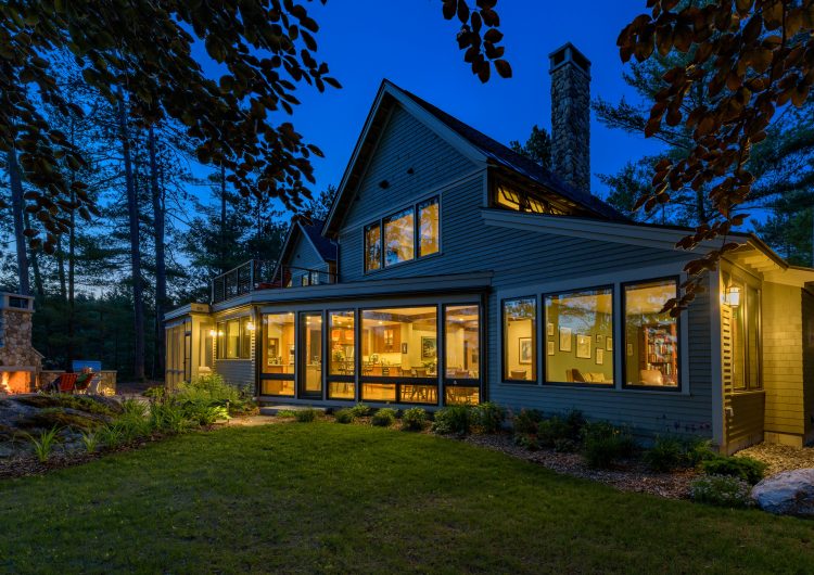 Custom Lakeside Contemporary Home on Lake Sunapee in New London NH